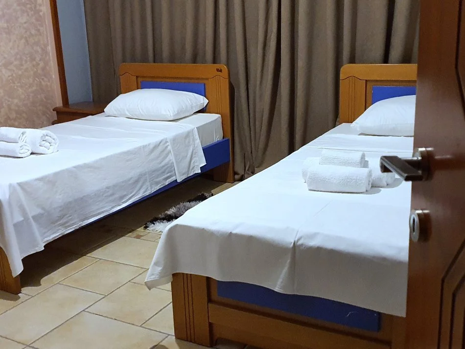 Durres, jepet me qera apartament 1+1+Ballkon Kati 0, 350 € (Rruga anastas durrsaku, lagja nr.1)