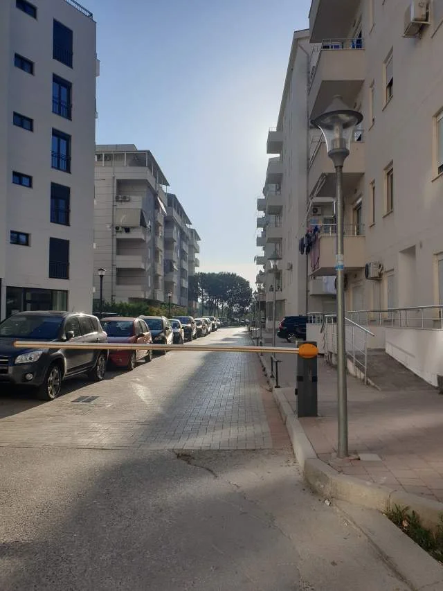 Qerret jepet me qera apartament 1+1+BLK Kati 3, 58 m² 350 Euro (Qerret Plazh Mbas Hotel Supreme)