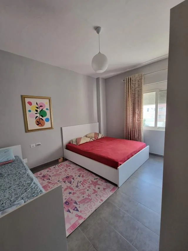 Qerret jepet me qera apartament 1+1+BLK Kati 3, 58 m² 350 Euro (Qerret Plazh Mbas Hotel Supreme)