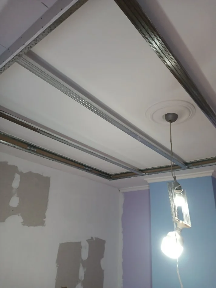 Tirane, ofroj Punime dekore