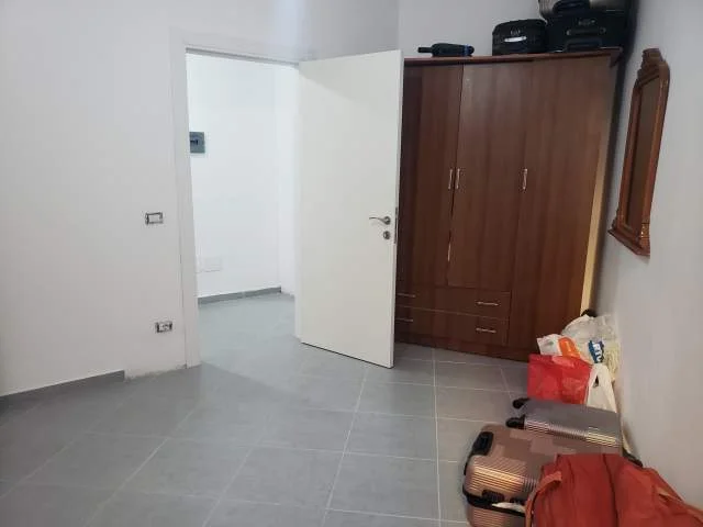 Tirane, jepet me qera apartament 1+1+BLK Kati 1, 59 m² 350 Euro