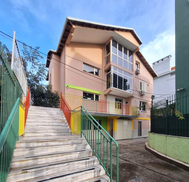 Tirane, jepet me qera ose SHITET Vile, 700 m² 3.500 Euro