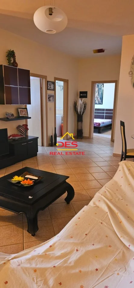 Vlore, shitet apartament 2+1+Ballkon Kati 5, 87 m² 110.000 € (Rruga Dush Strati)