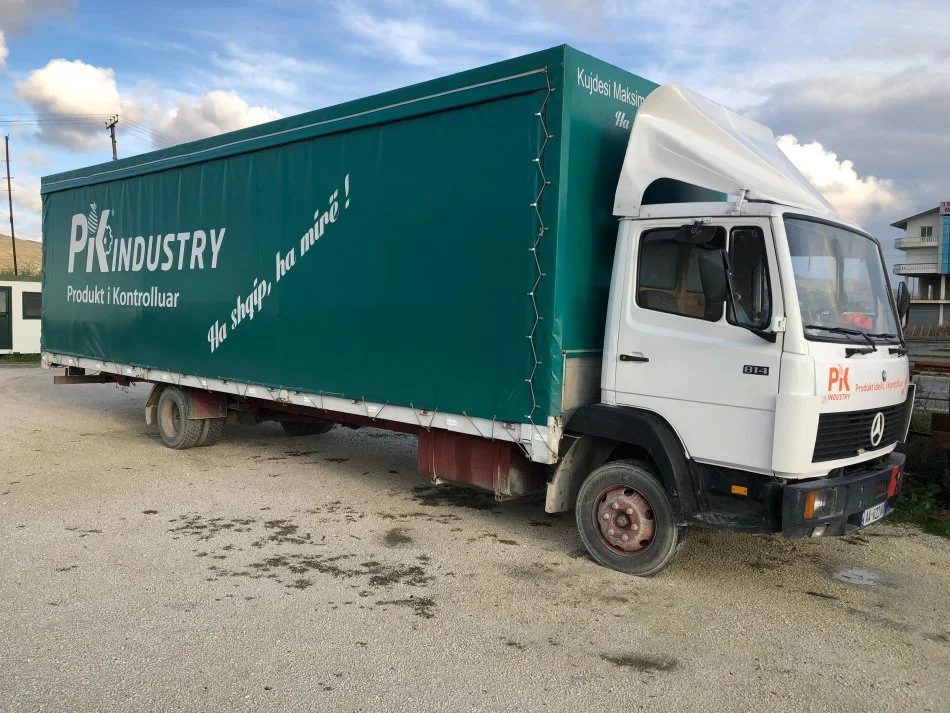 Lushnje, shes Kamion BENZ 814 Nafte, e bardhë manuale Klima