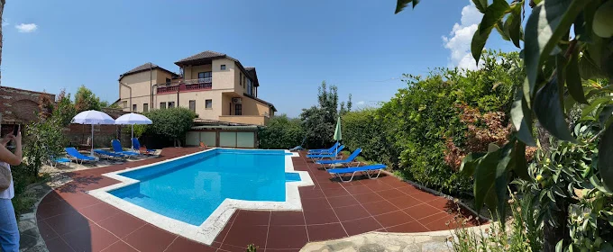 Tirane, shitet hotel Kati 3, 1.098 m² 1.500.000 € (Peze)