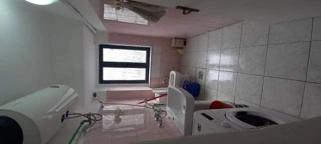 Tirane, jepet me qera apartament 2+1 Kati 3, 75 m² 42.000 Leke (Rruga e kavajes)