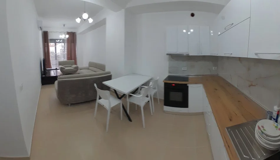 Tirane, jepet me qera apartament 1+1+BLK Kati 1, 80m² 400 Euro (Kodra e Diellit)