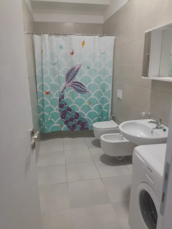 Tirane, jepet me qera apartament 1+1+BLK Kati 1, 80m² 400 Euro (Kodra e Diellit)