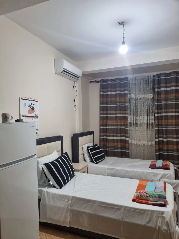 Jap me qera 1 plus 1 rruga durresit 300 euro