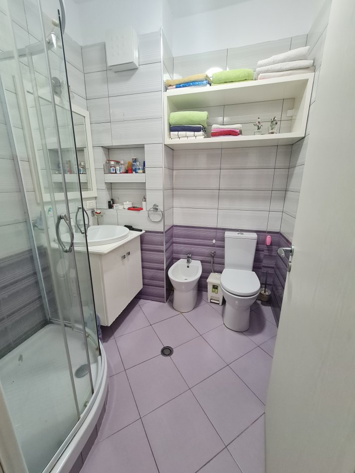 Tirane, shitet apartament 2+1 Kati 2, 125.000 €