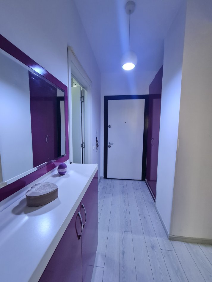 Tirane, shitet apartament 2+1 Kati 2, 125.000 €