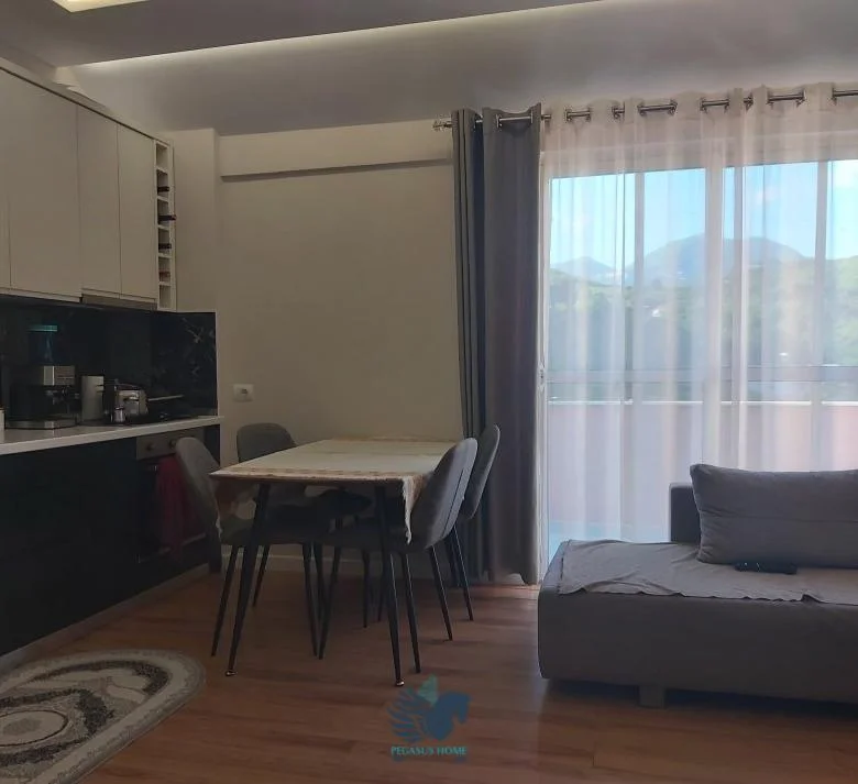 Shitet Apartament 2+1 Ne Fresk [ID P230]