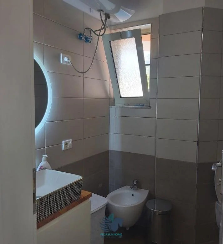 Shitet Apartament 2+1 Ne Fresk [ID P230]