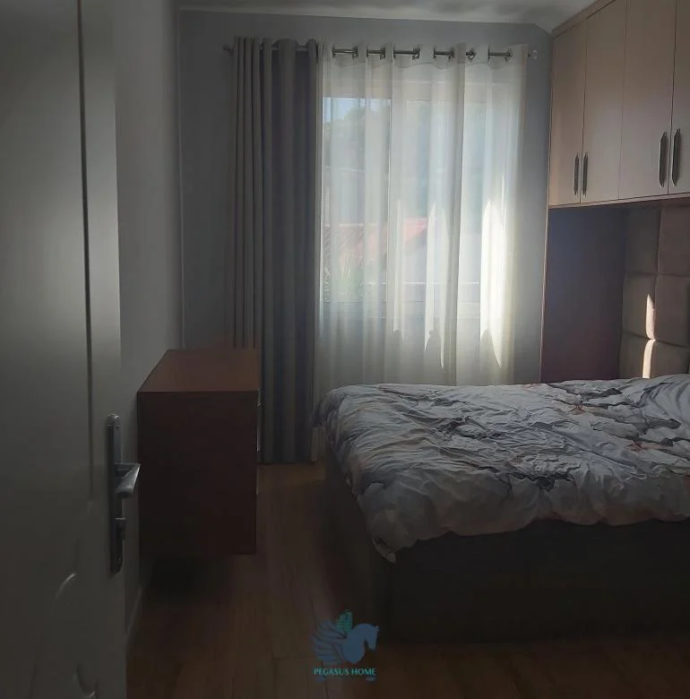Shitet Apartament 2+1 Ne Fresk [ID P230]