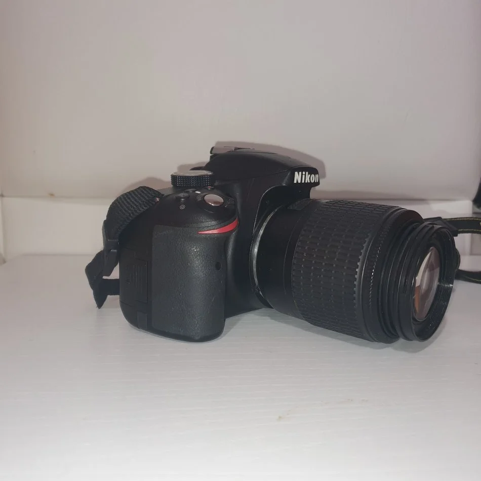 Tirane, shes Nikon D3200