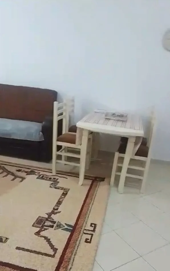 Tirane, jepet me qera apartament 1+1 Kati 2, 76 m² 270 € 