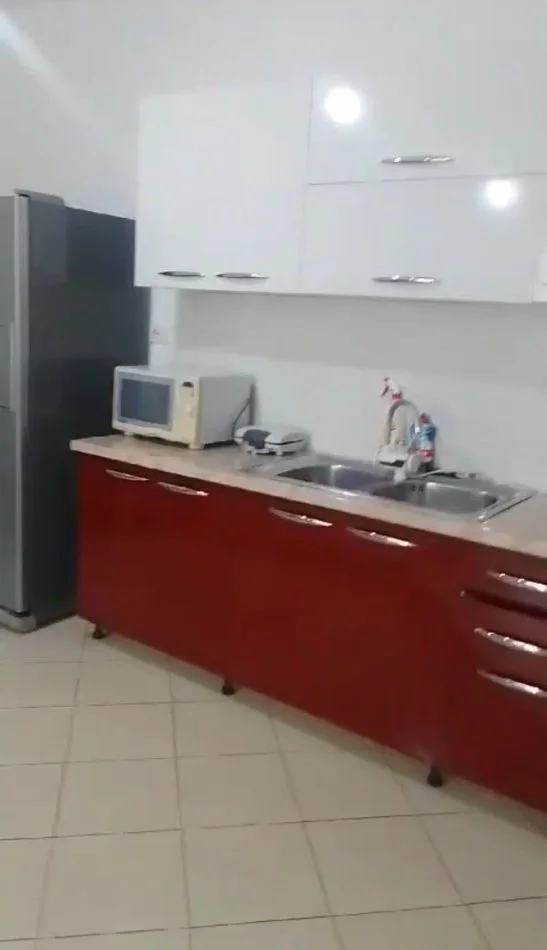 Tirane, jepet me qera apartament 1+1 Kati 2, 76 m² 270 € 