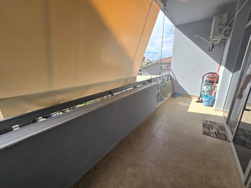 Tirane, jepet me qera apartament 3+1+Ballkon Kati 3, 120 m² 900 € (Rruga Petronini Luarasi (shkolla e Baletit))