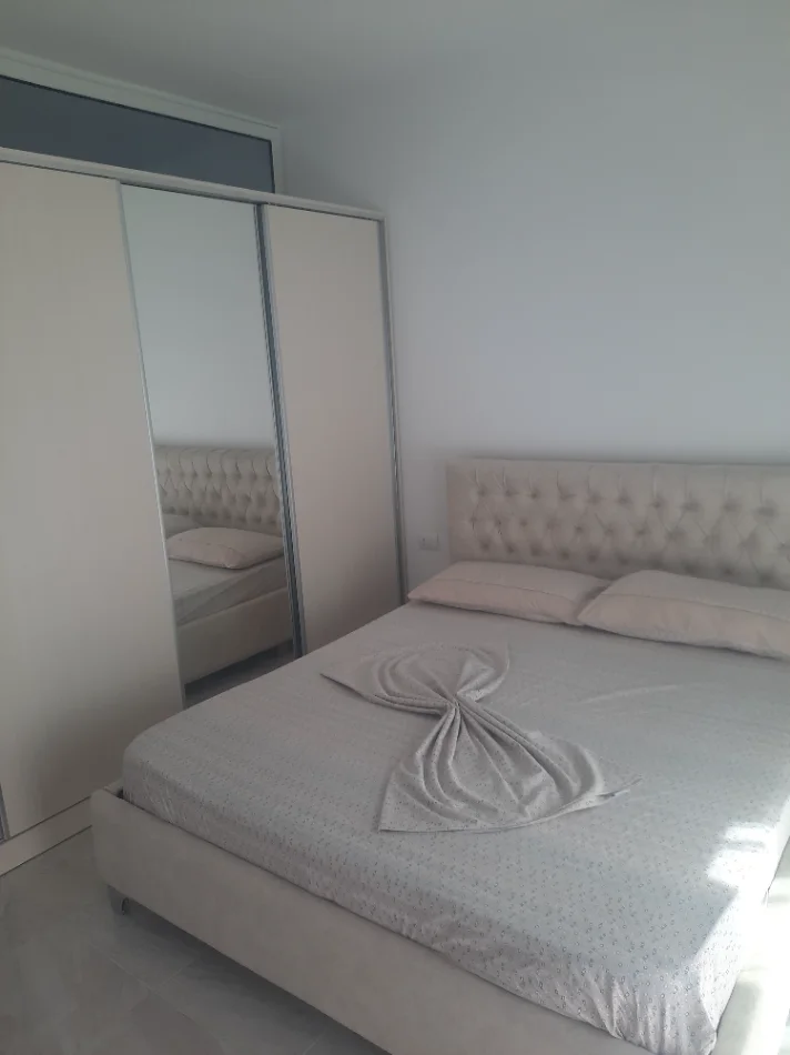 Vlore - Lungomare, jepet me qera shtepi 1+1 Kati 1, 60 m² 27 € (Orikum)