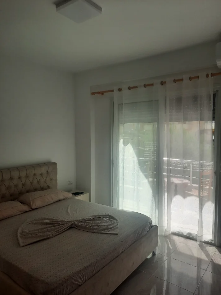 Vlore - Lungomare, jepet me qera shtepi 1+1 Kati 1, 60 m² 27 € (Orikum)