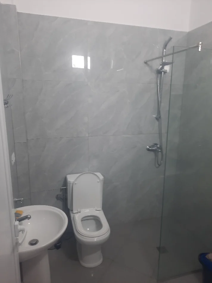 Vlore - Lungomare, jepet me qera shtepi 1+1 Kati 1, 60 m² 27 € (Orikum)
