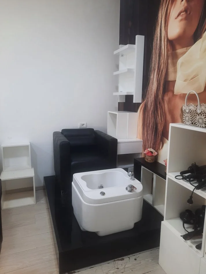 Tirane, shitet aktivitet biznesi Kati 1, 100 m² 22.000 € (Nikolla Tupe)