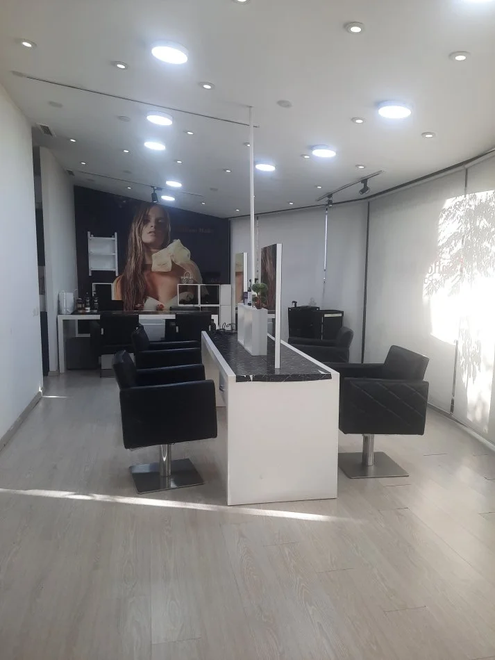 Tirane, shitet aktivitet biznesi Kati 1, 100 m² 22.000 € (Nikolla Tupe)