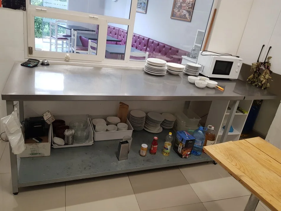 Tirane, shes Pajisje per restorant ose piceri te perdorura ne gjendje te mir 900 €