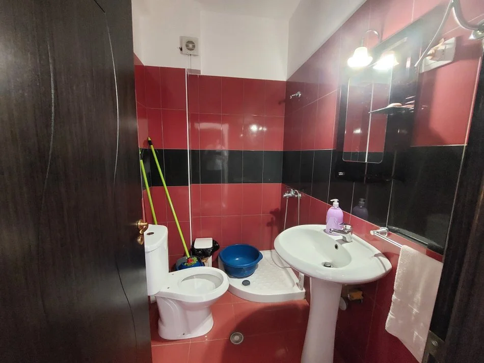 Vlore, shitet apartament 1+1 Kati 3, 43 m² 98.300 € (Uji i Ftohtë)