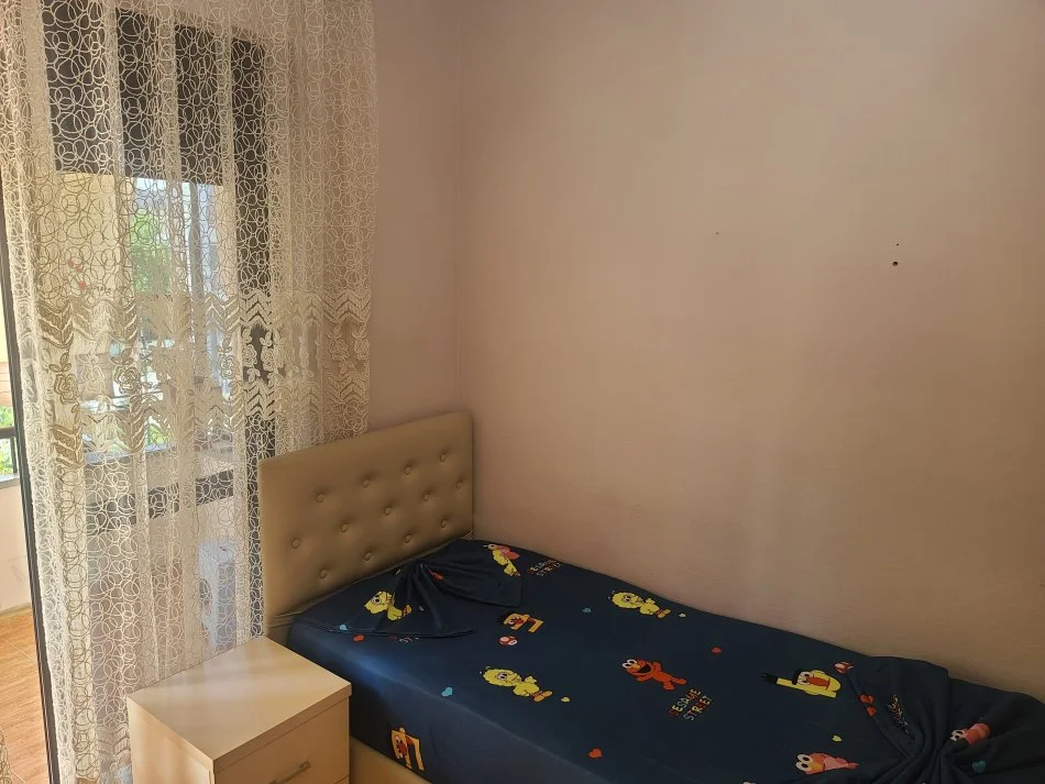 Tirane, jepet me qera apartament 2+1+Ballkon Kati 3, 84 m² 602 € (Pazar i ri)
