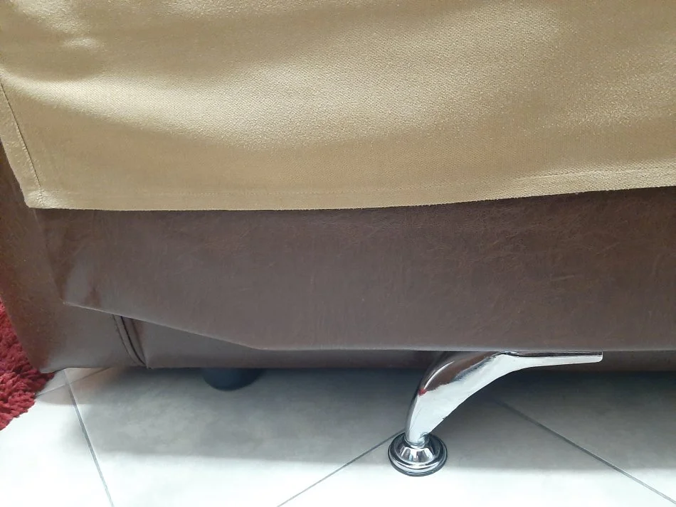 Tirane, shes komplet 2 divane tresh, 120 €