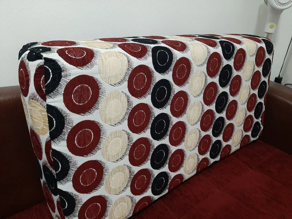 Tirane, shes komplet 2 divane tresh, 120 €