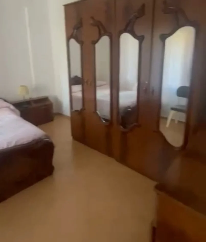 Tirane, jepet me qera apartament 1+1+Ballkon Kati 2, 72 m² 350 € 