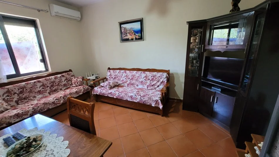 Tirane, shitet shtepi 1 Katshe Kati 1, 271 m² 175.000 € (Unaza e madhe)