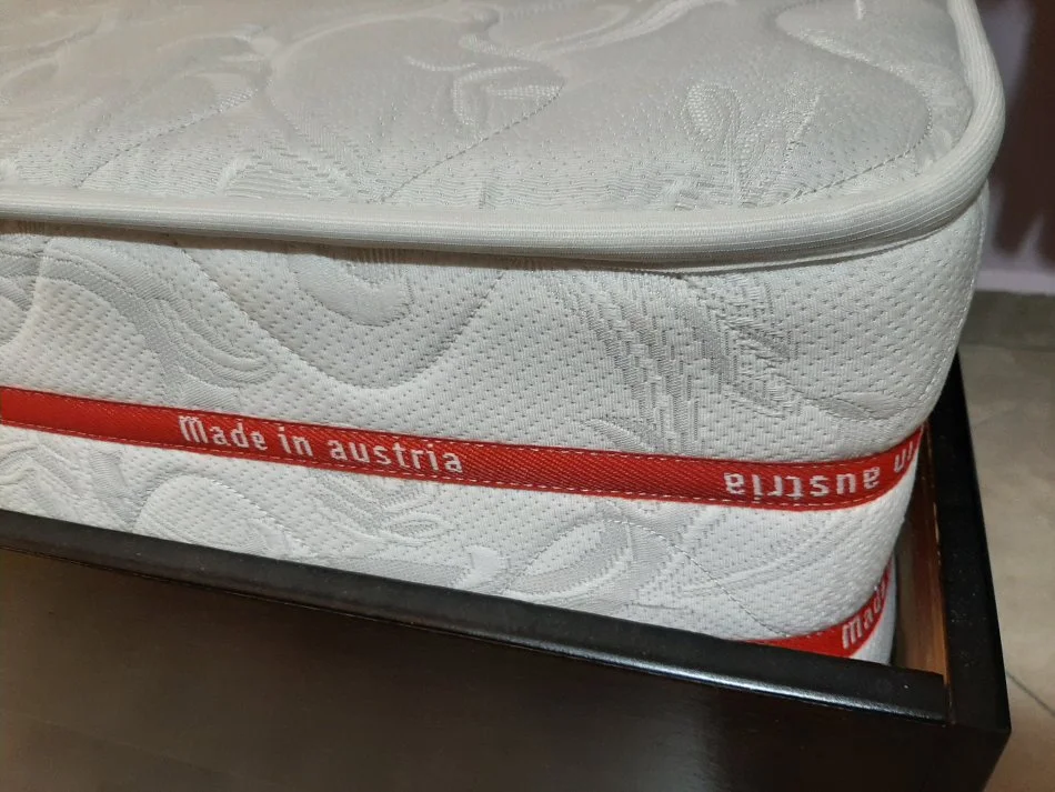 Tirane, shes dyshek tek, 60 €