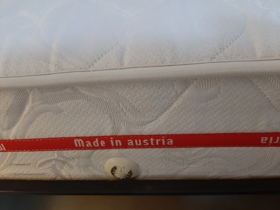 Tirane, shes dyshek tek, 60 €