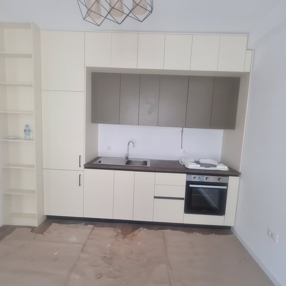 Tirane, jap me qera apartament 1+1+Ballkon Kati 7, 65 m² 350 € (Univers City)