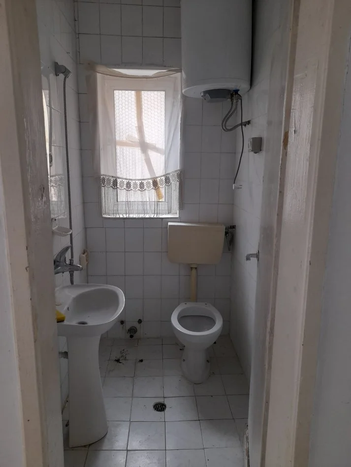 Tirane, jap me qera apartament duplex 1+1+Ballkon Kati 3, 50 m² 280 € (Jan Kukuzeli)