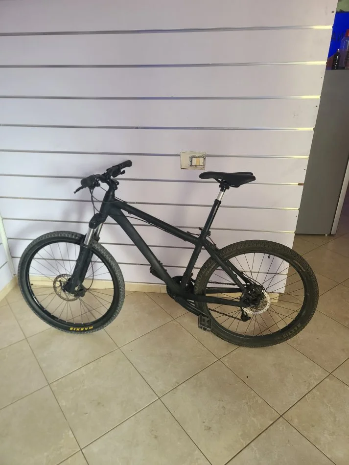 Tirane, shes biciklete Biciklet Sportive 26-tshe e zeze 250 €