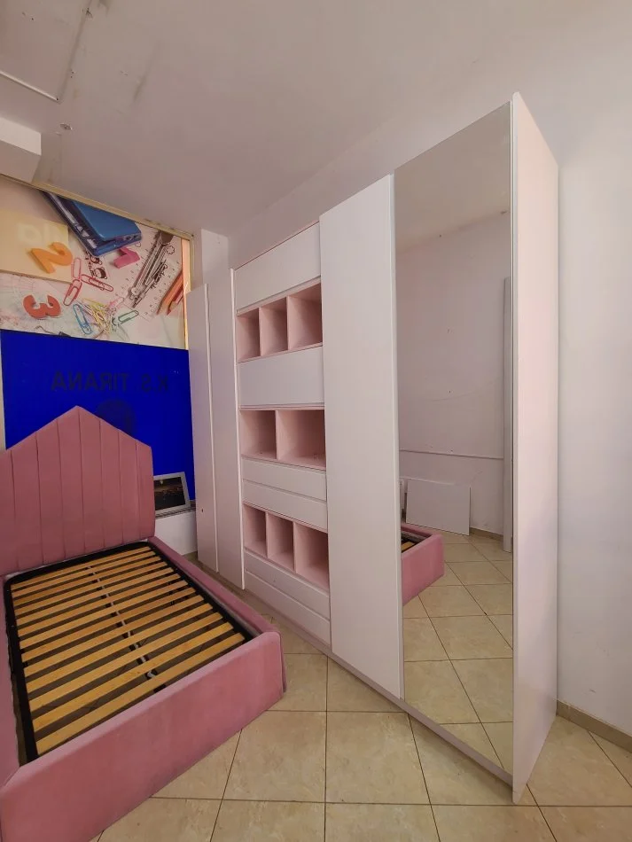 Tirane, shes Mobilje te Perdorura me cmime te arsyeshme 1.199 €