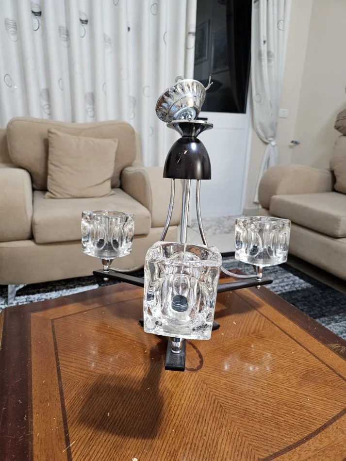 Tirane, Shes Abazhur Tavani me 3 Llampa Xham Kristal 20 €