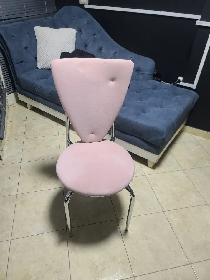 Tirane, shes Set salloni 540 €