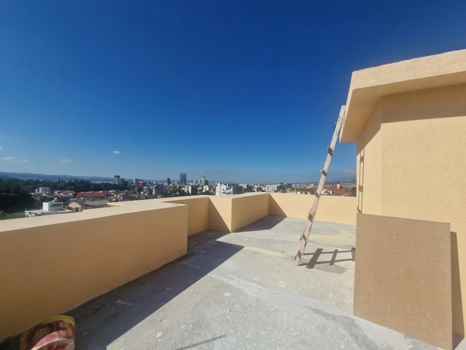 Tirane, jepet me qera Vile 3 Katshe Kati 0, 350 m² 3.000 € (Haxhi Bardhi)