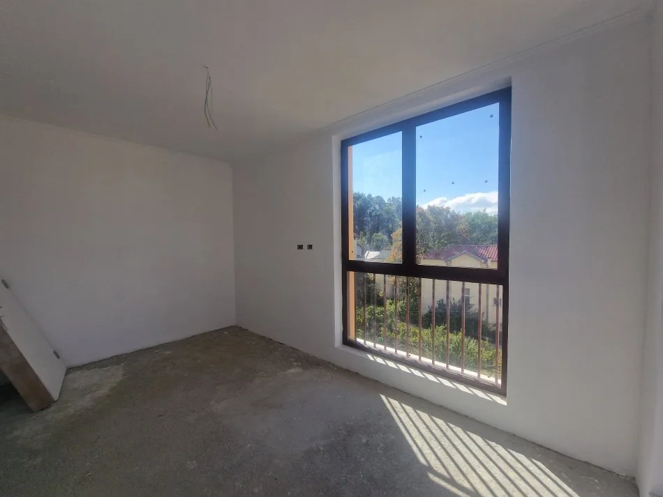 Tirane, jepet me qera Vile 3 Katshe Kati 0, 350 m² 3.000 € (Haxhi Bardhi)