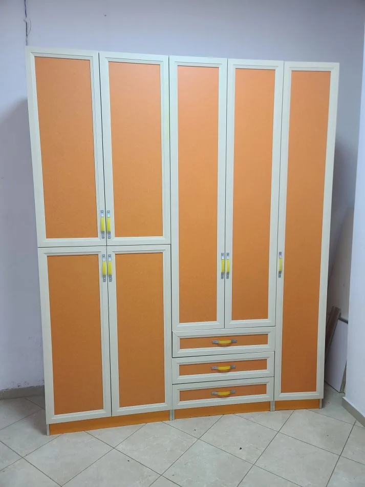 Tirane, shes Mobilje te Perdorura me cmime te arsyeshme 1.199 €