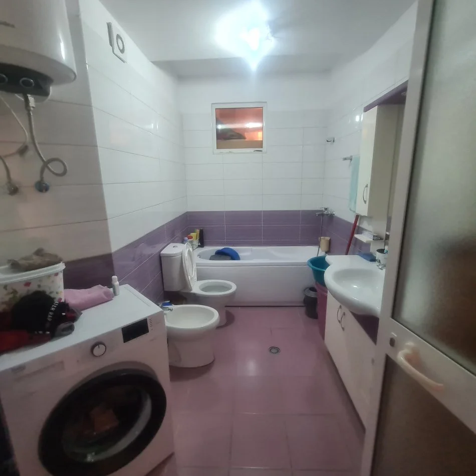 Tirane, shes apartament 2+1+Ballkon Kati 5, 120 m² 127000 € (Muhamed Deliu Dajt)
