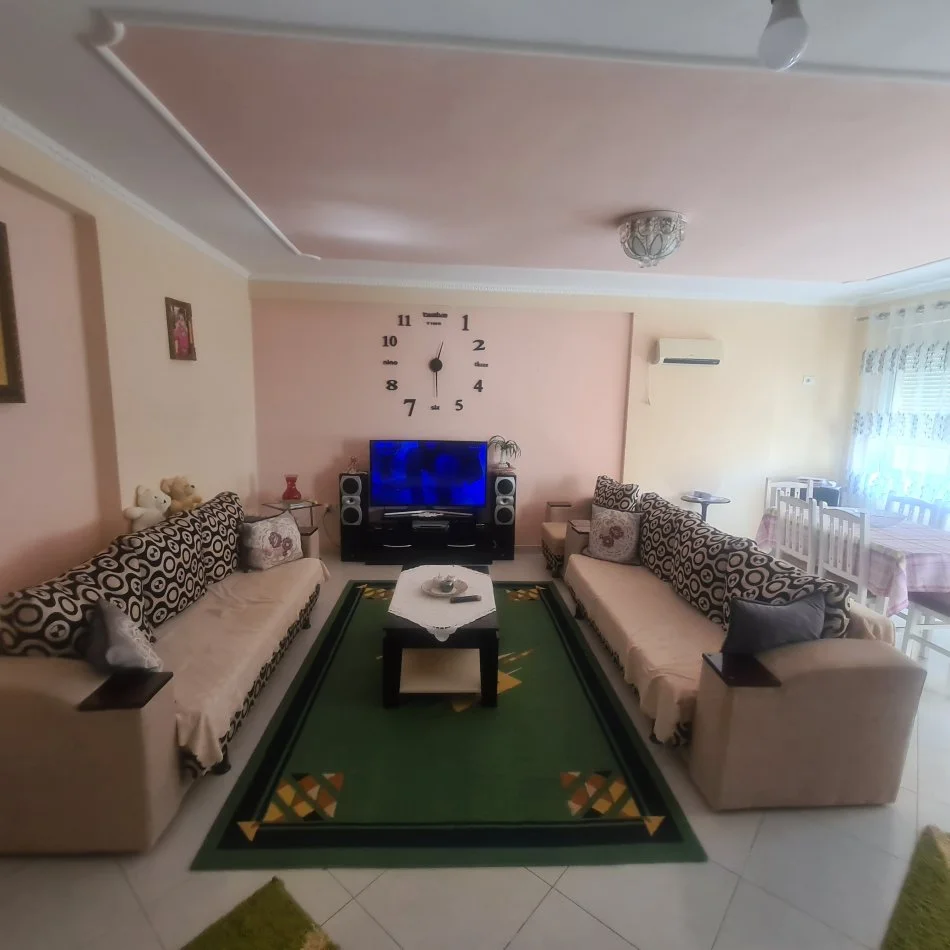 Tirane, shes apartament 2+1+Ballkon Kati 5, 120 m² 127000 € (Muhamed Deliu Dajt)