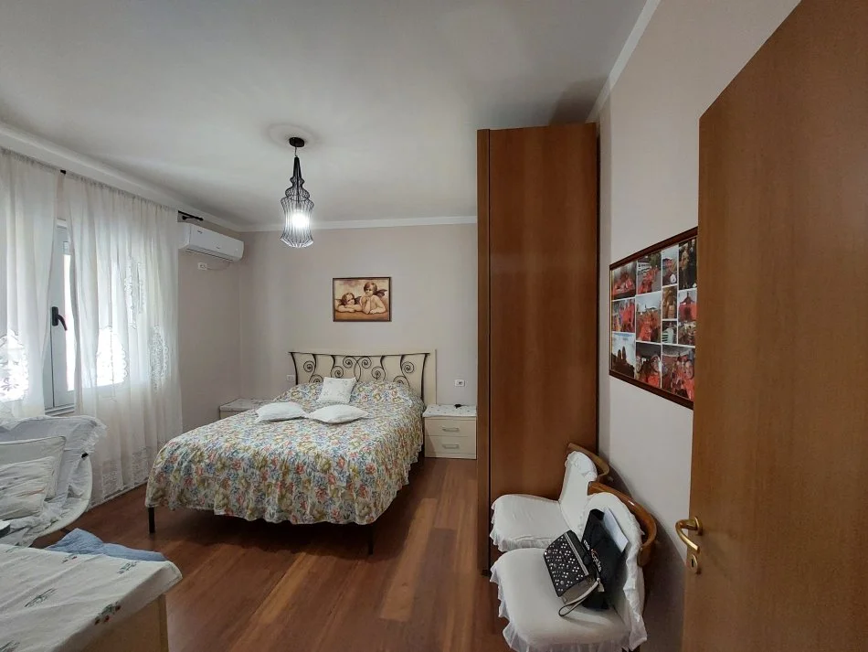 Vlore, shitet apartament 1+1+Ballkon Kati 6, 71 m² 106.000 € (Rruga "Xhebro Gjika")