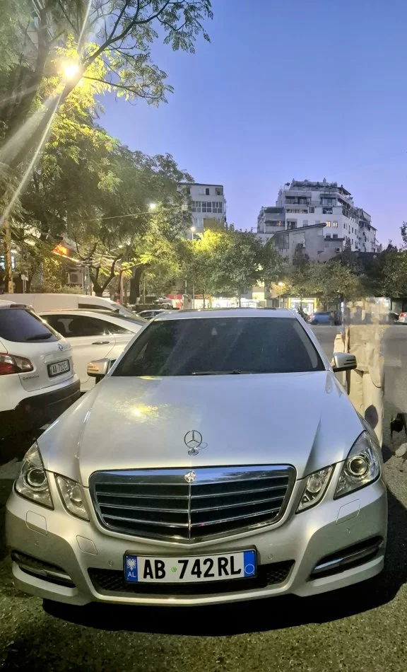 Tirane, shes makine Mercedes-Benz, E-Class 2014 Nafte, gri metalizato automatik Klima 150.042 km 10.900 €