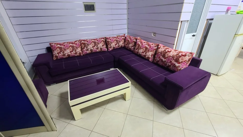 Tirane, Shesim Blejm Mobilje te Perdorura 0683312510 400 €